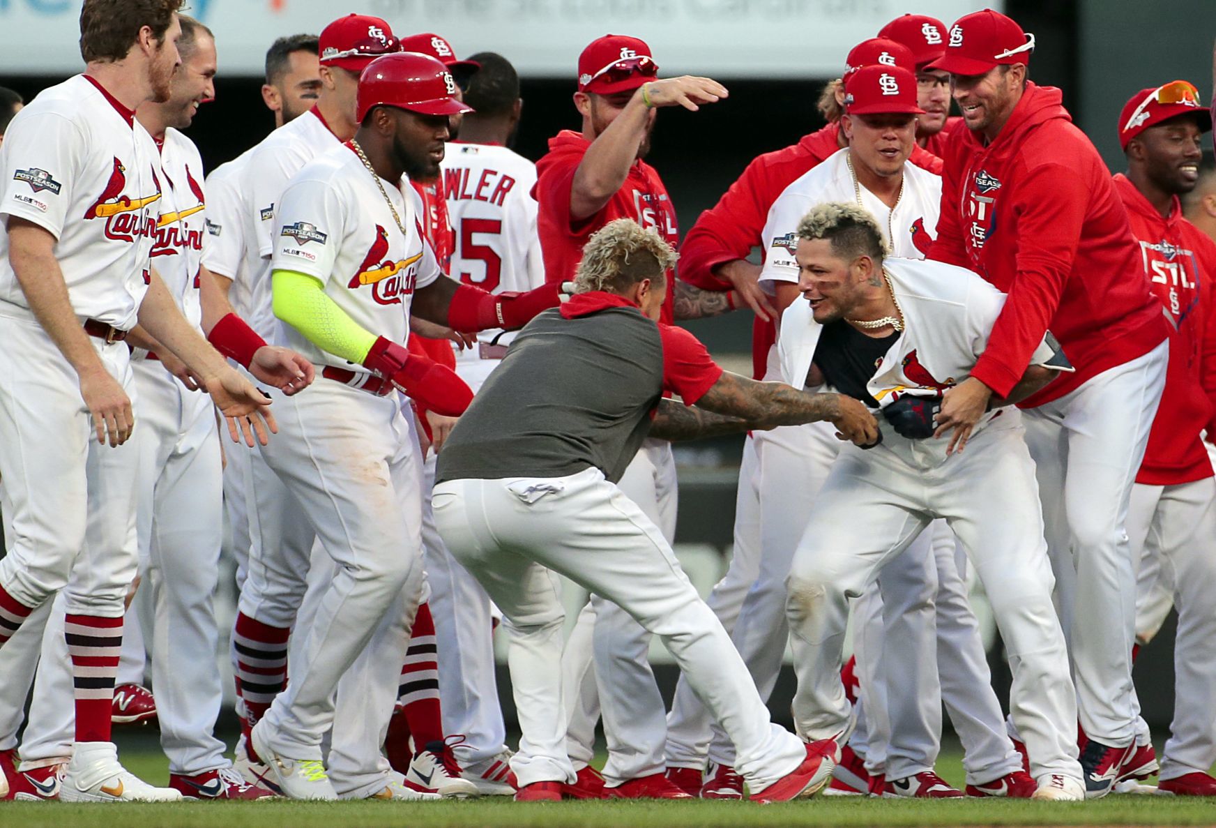 Cardinals force deciding fifth game of the NLDS with a 5-4 win over the Braves in the 10th inning